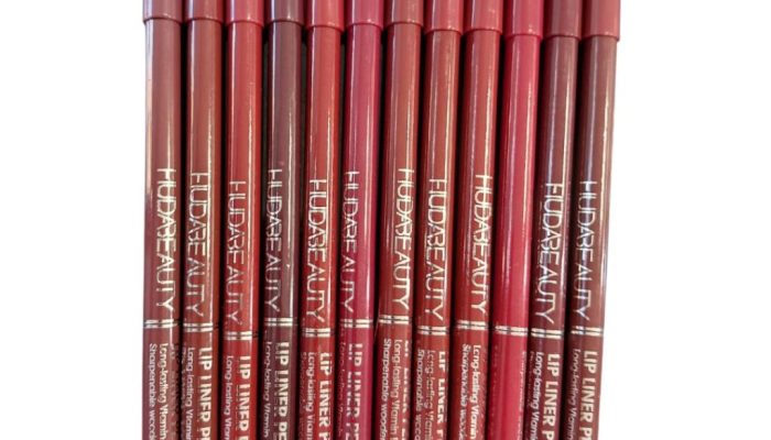 A3119 – PACK DELINEADOR LABIOS HUDA